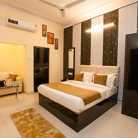 Ventex Inn Лакхнау Экстерьер фото